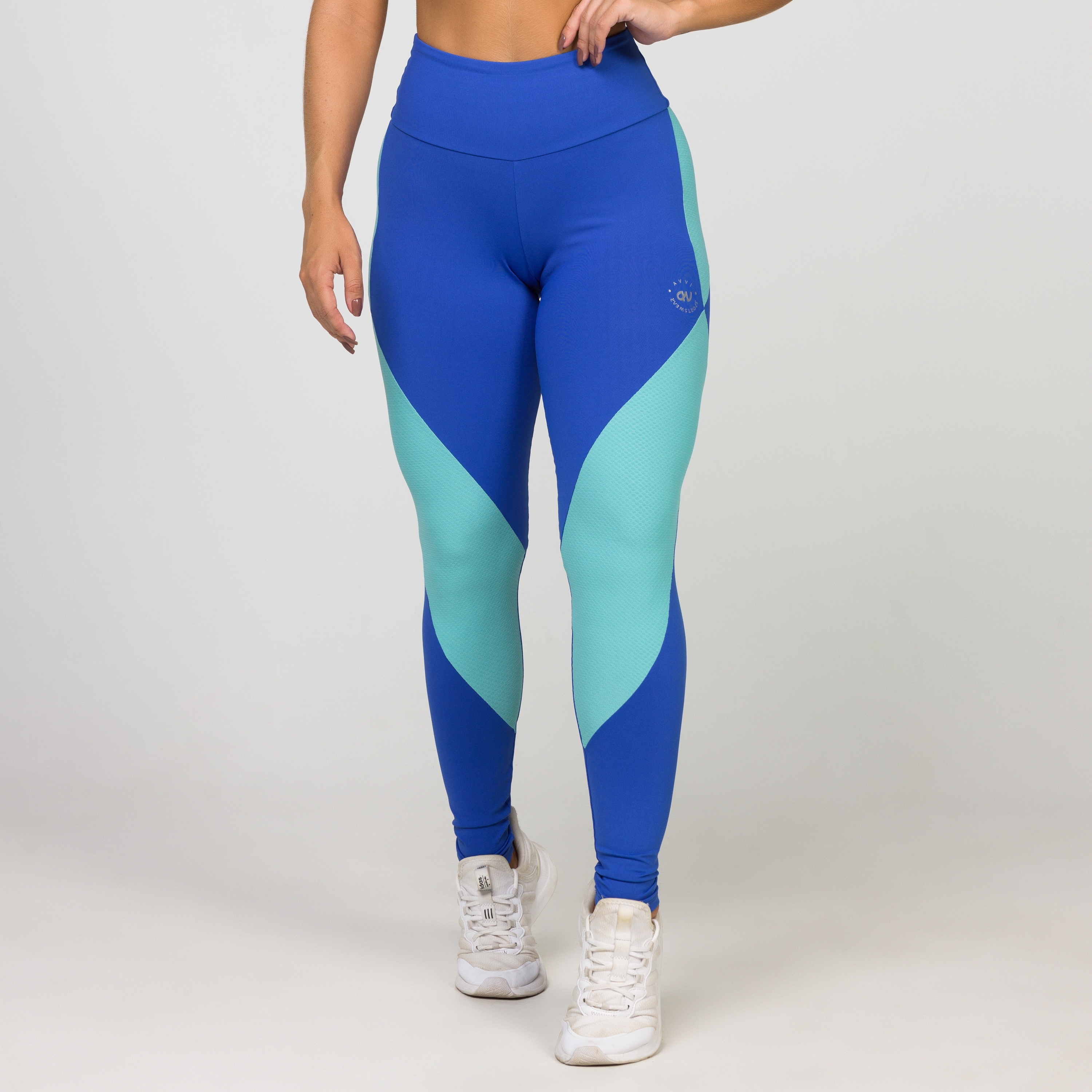 legging-azul-com-recortes-tower-avvi