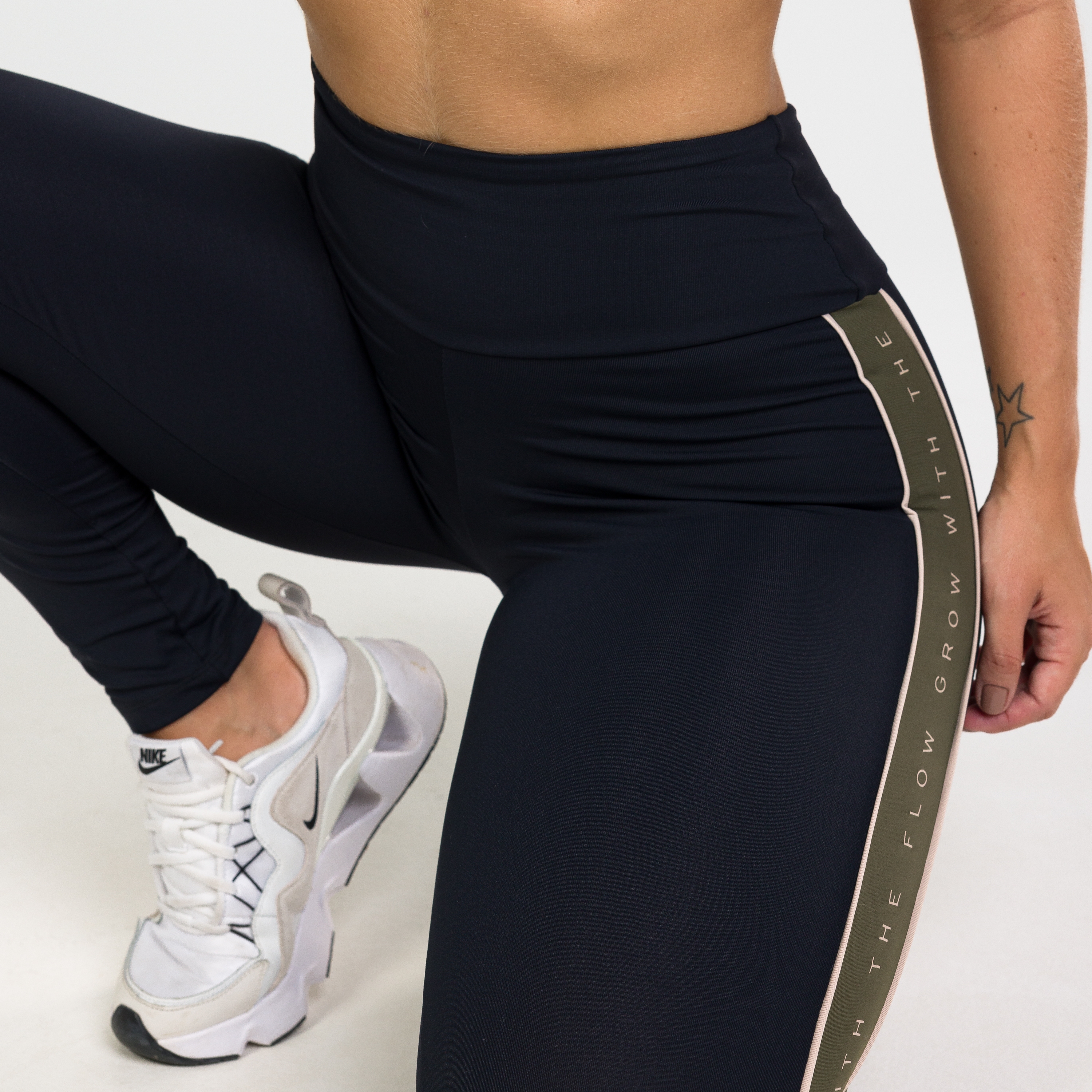 Legging Basic Flow Preto - Ailos Aproxima