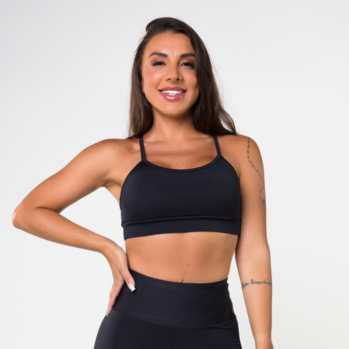 Top Preto Básico Decote U