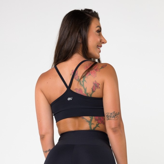 Top Preto Básico Decote U