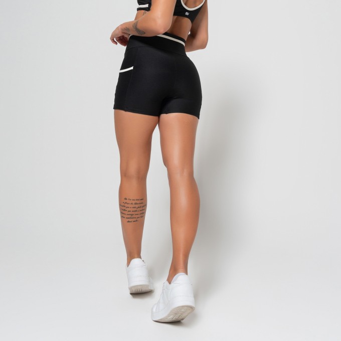 Short Sweet Preto