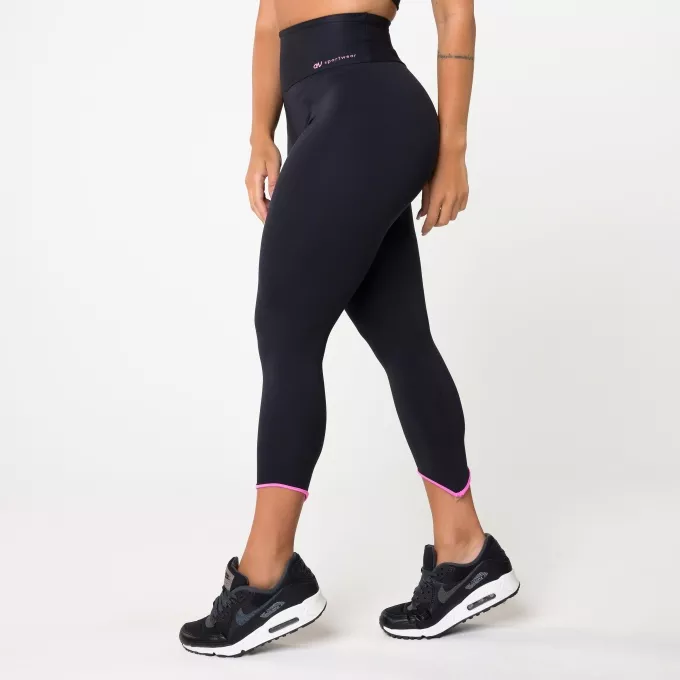 Legging Preta Detalhe Barra Female